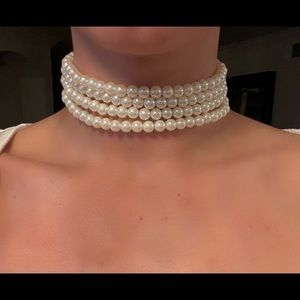 Pearl choker